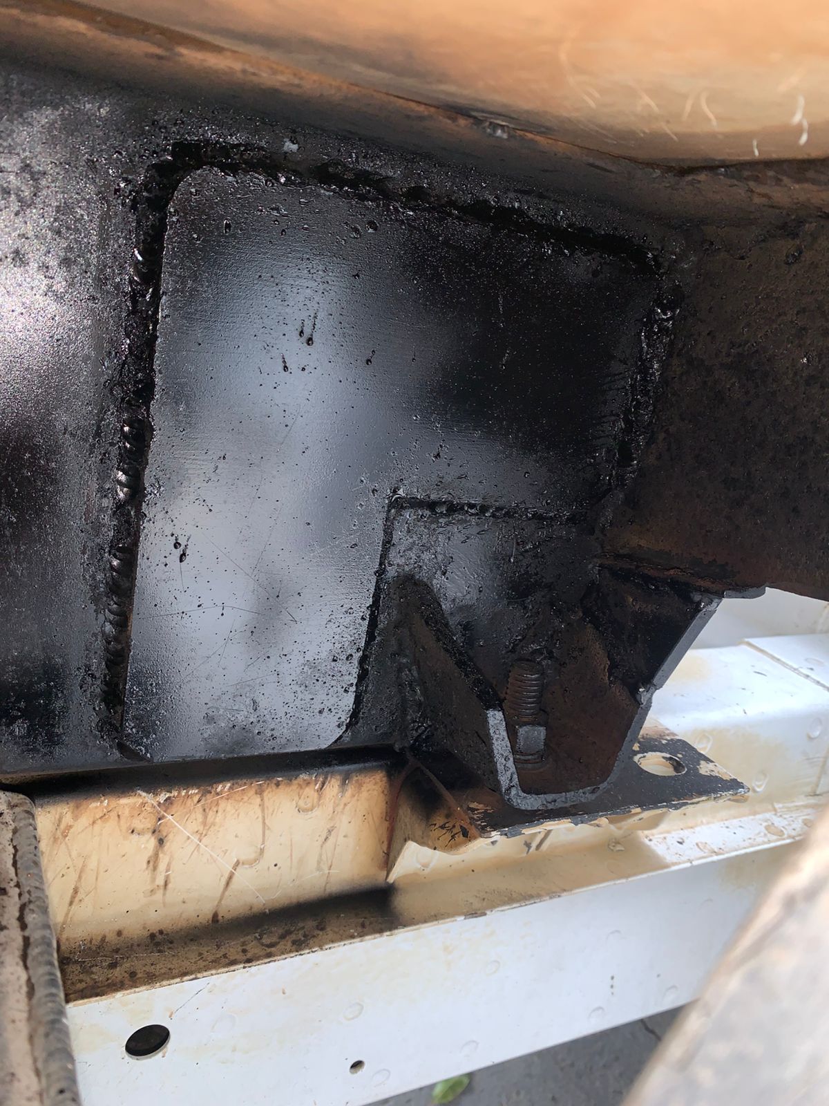 Oficina da Solda - Soldagem em Baú de Caminhão